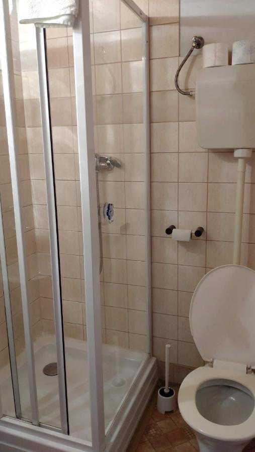 Penzion Encian Myto pod Dumbierom Ngoại thất bức ảnh